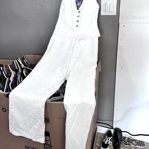 Never worn white jumper suite soft material